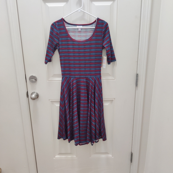 Set of 4 LuLaRoe Nicole Dresses size Small - Picture 5 of 10